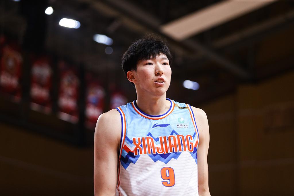 周琦撕架新疆男篮后，目前暂无球打+口碑下滑，经纪人睢冉惹争议