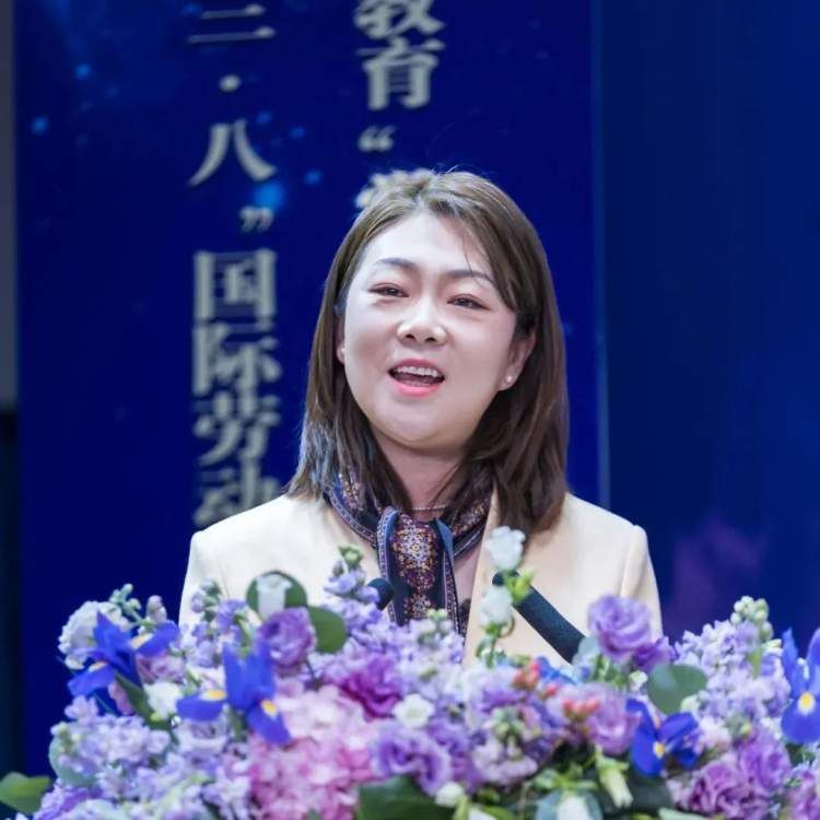 被念念不忘12年，杨浦的她坚定选择和孩子“双向奔赴”
