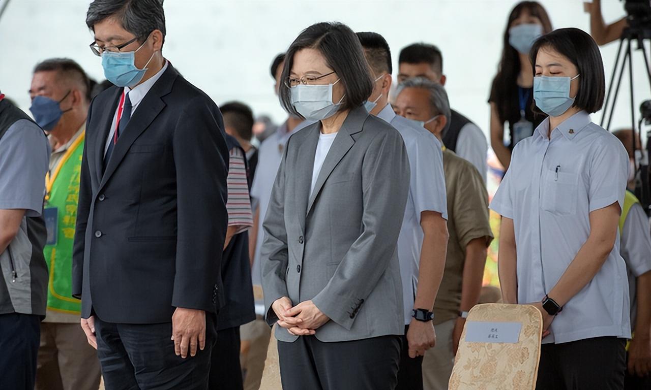 早晚要被轰，蔡当局叫回“驻洪代表”，自己敲响“邦交”丧钟
