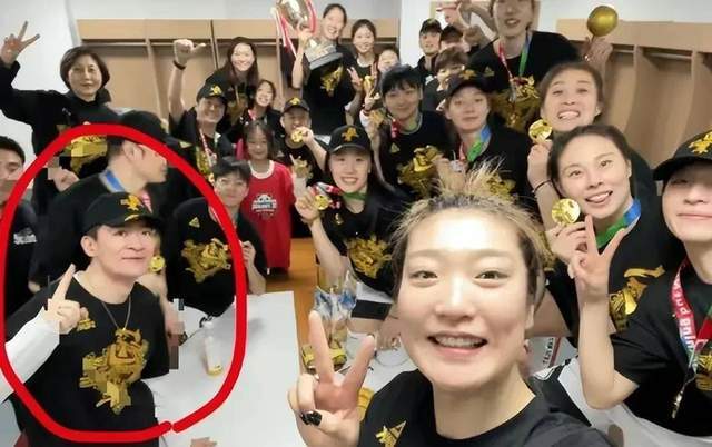 正式出手，曝张隆遭四川女篮炒鱿鱼，姚明成立工会整治，李梦注意