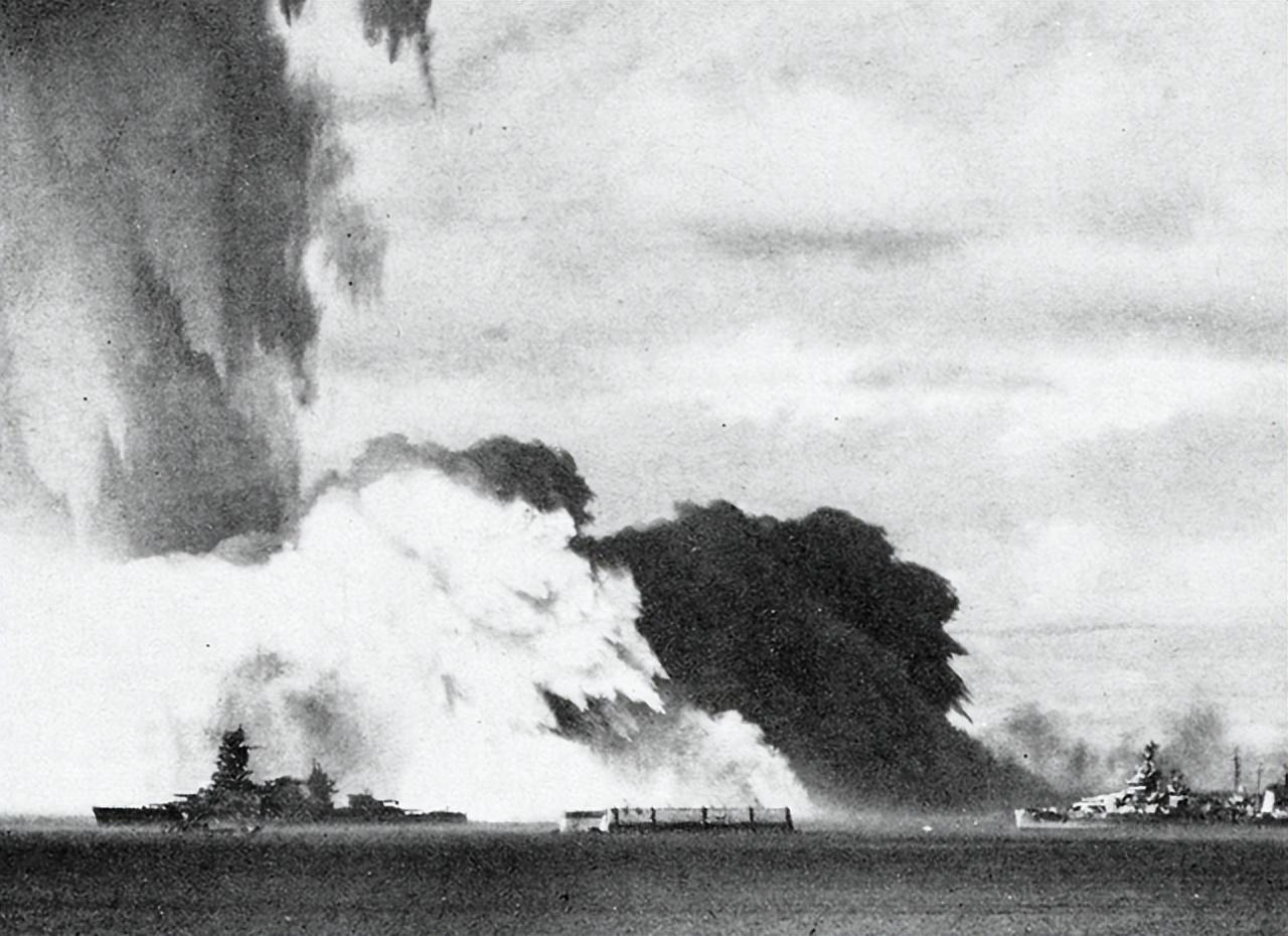 美航母打击群涌入半岛，对手二射核鱼雷，一发命中可摧毁整个舰队