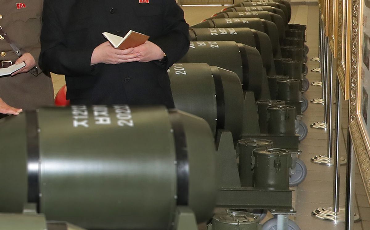 朝军一次展示10枚核弹头，美日韩担心：第7次核试验快来了
