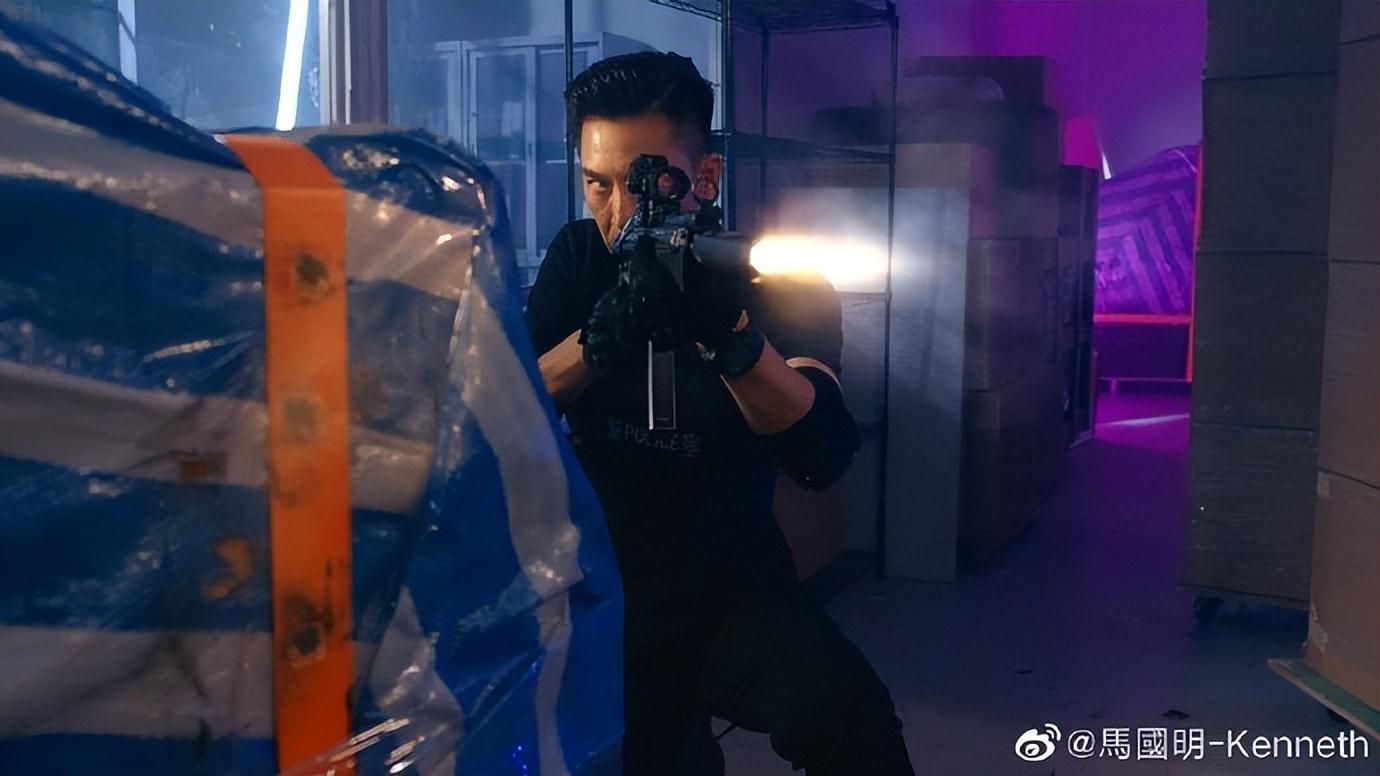 TVB直播三位艺人轮番上阵，卖货7000万，终于找到方向了