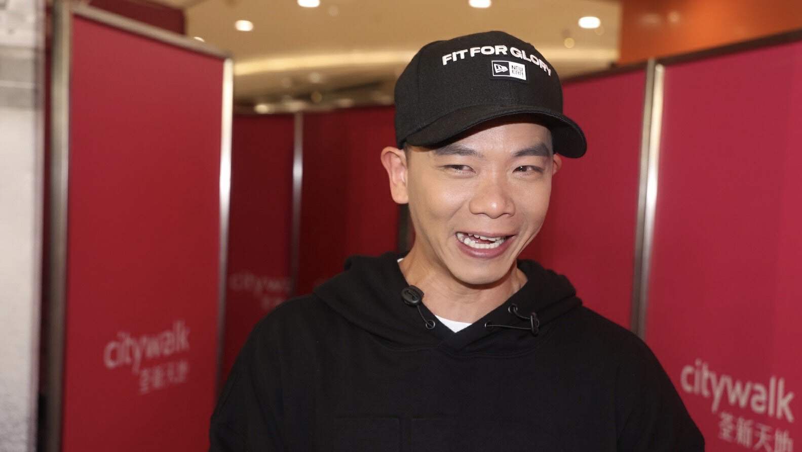 TVB视帝自曝舍弃8位数高薪留在大台内幕，新剧被指惨变配角