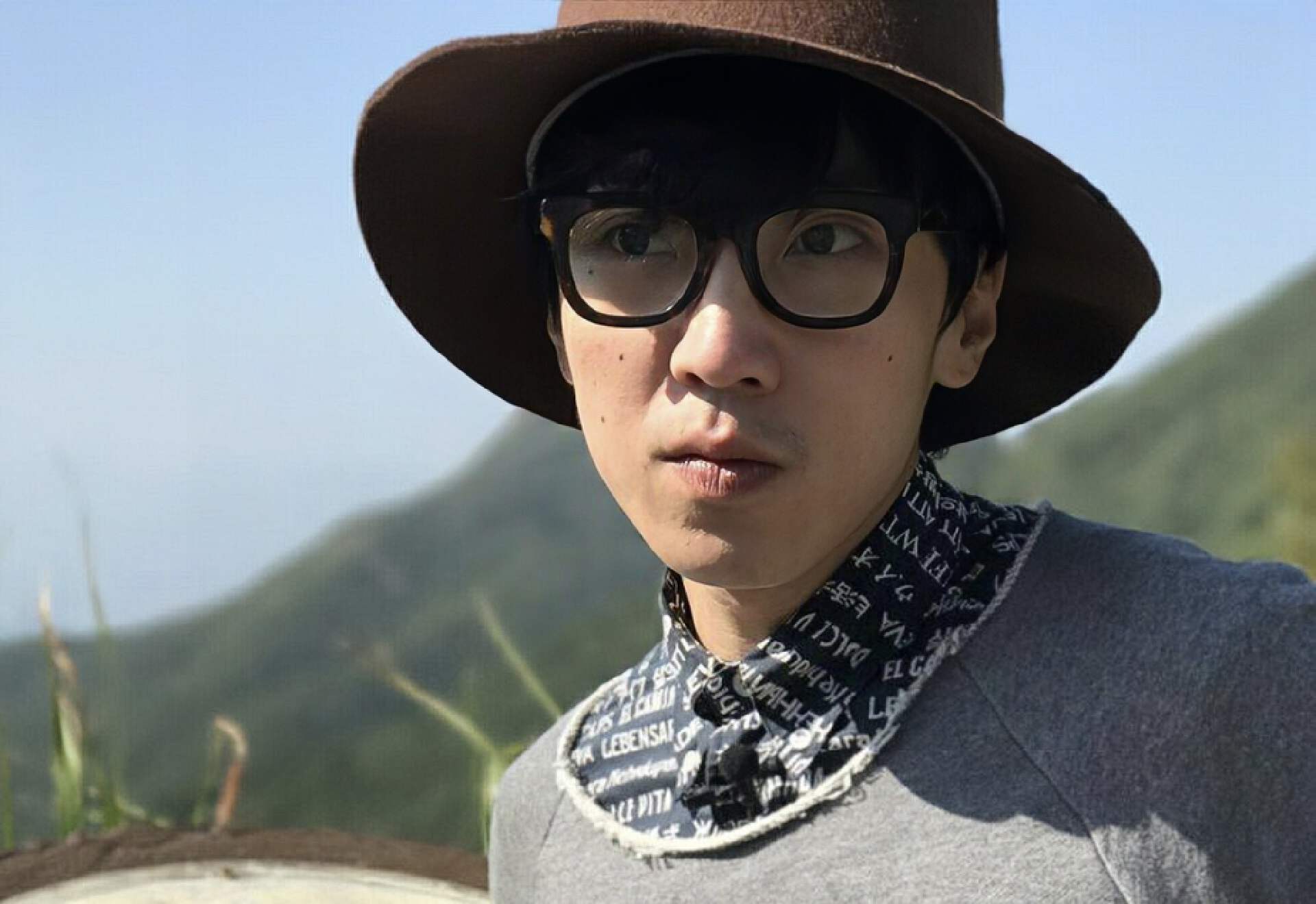 TVB俩知名男星突然离巢，艺人资料已下架，双双签约内地经纪公司
